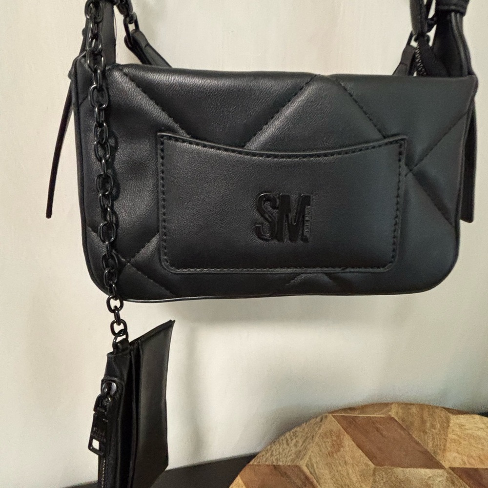 Steve Madden Quilted Black Crossbody Bag with Coin Pouch - Picture 6 of 13